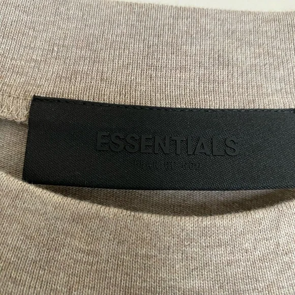Fear of God Essentials Tee Core Heather FW23 - Picture 3 of 7